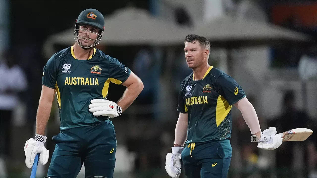 T20 World Cup: Clumsy Australia fluff their lines