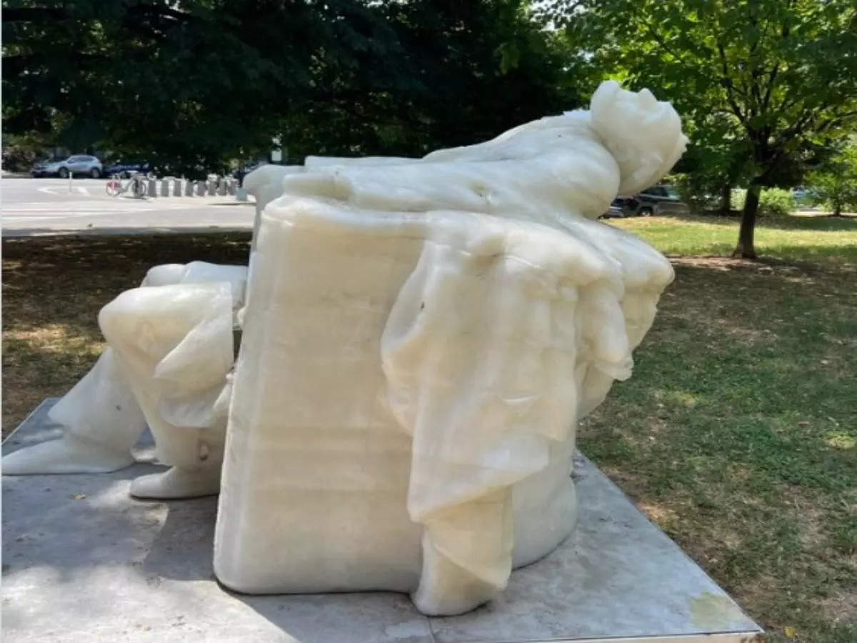 Melting Abraham Lincoln: Heatwave turns DC statue into viral sensation