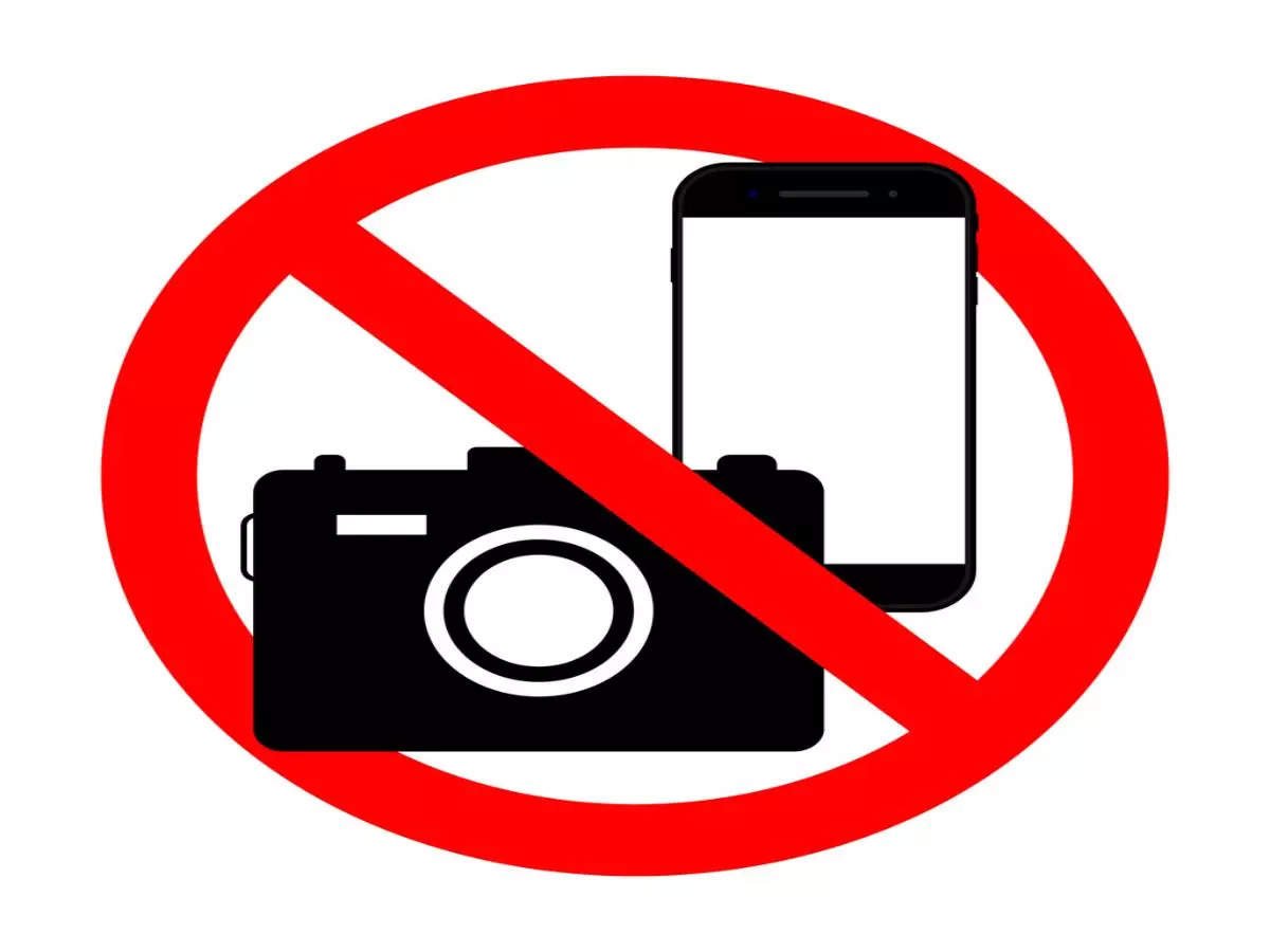 5 popular tourist attractions where photography is banned!