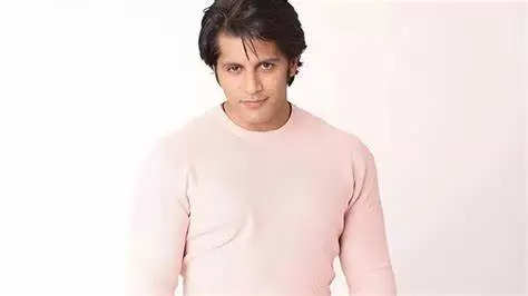 TV actor Karanvir Bohra’s ‘Ghum Hai Kisikey Pyaar Meiin’ captivates the audiences; Tops TRP charts