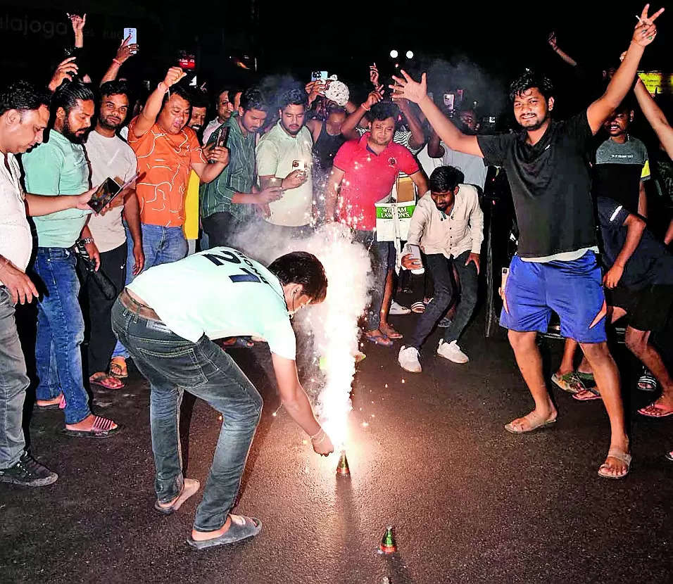 Midnight celebrations at Albert Ekka Chowk as India lift trophy