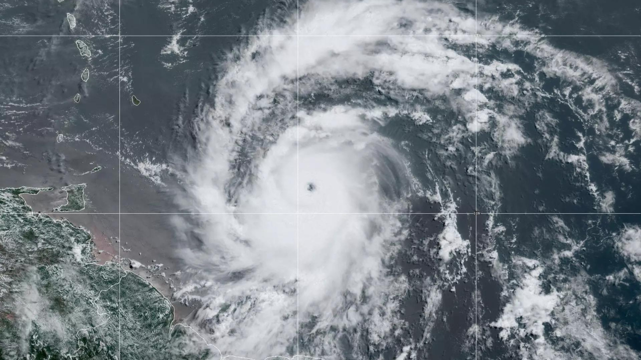 'Extremely dangerous' Hurricane Beryl nears Caribbean, becomes earliest category 4 storm on record