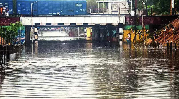 City welcomes rains, many areas inundated
