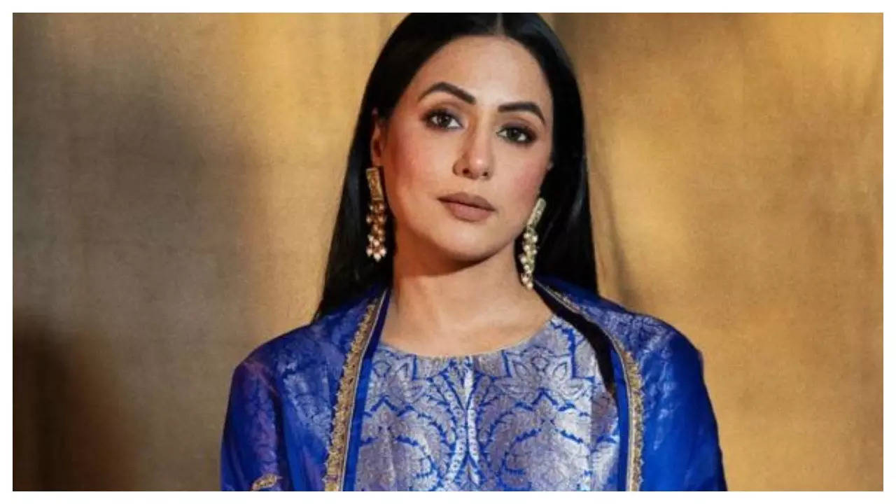 Hina Khan gets emotional as she shares a video from going before for her first Chemo; says 'No matter how hard. Never back down. Never give up'