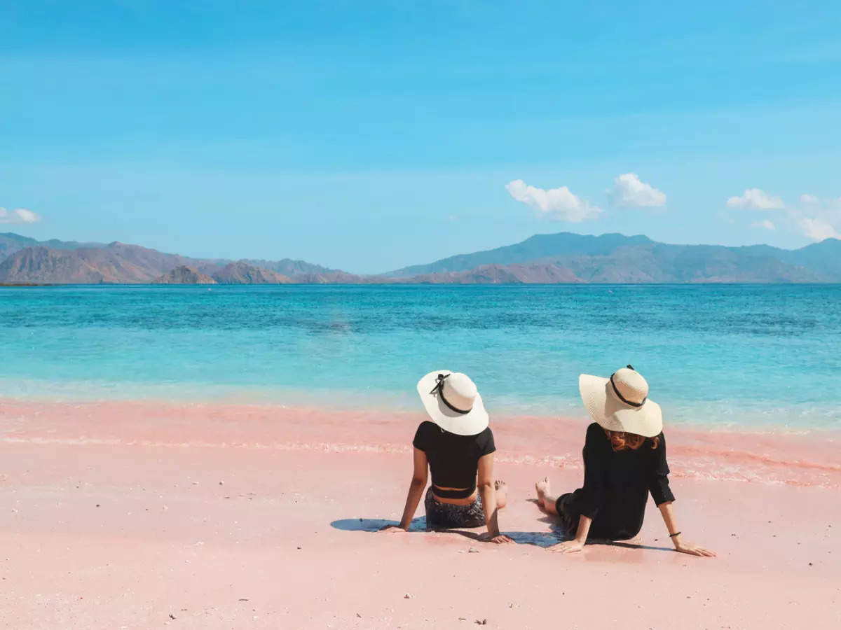 Top 5 prettiest pink sand beaches from around the world