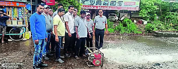 Rlys conducts mock drill to prevent waterlogging in Jugsalai