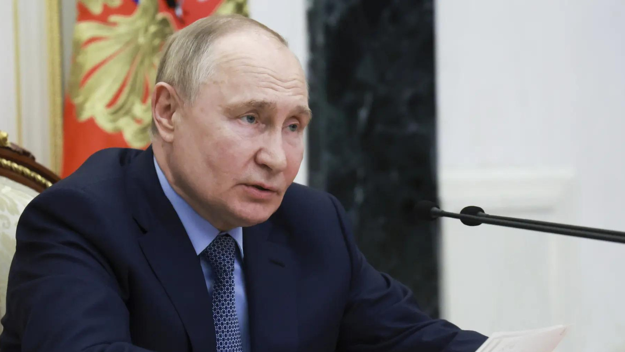 Russian President Putin extend condolences over Hathras stampede