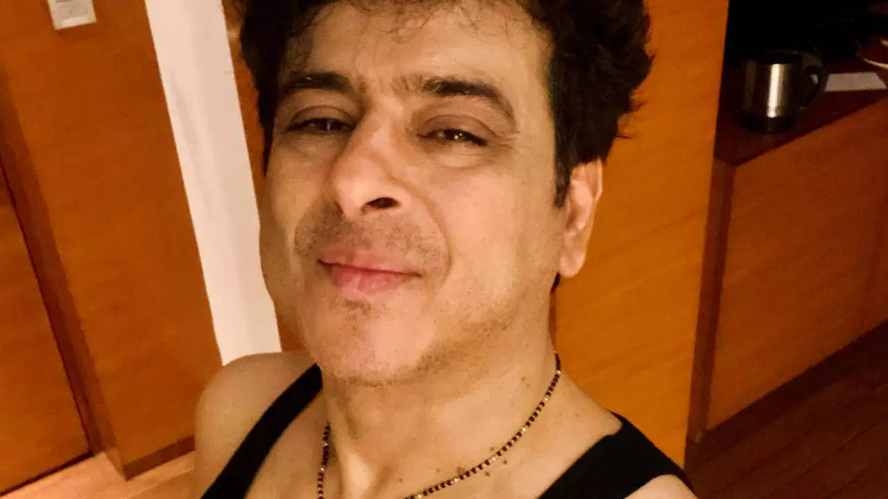 Palash Sen responds to trolls accusing him of ‘having a political bias' for congratulating PM Narendra Modi: ‘Country above all’ | Hindi Movie News Filmymeet