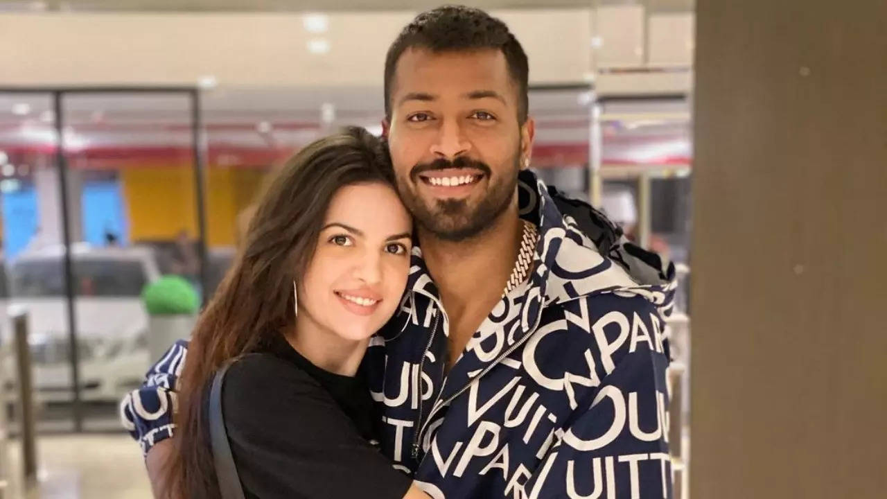 Natasa Stankovic: Natasa Stankovic re-ignites divorce rumors with Hardik Pandya: 'He will never leave you nor forsake you' Filmymeet