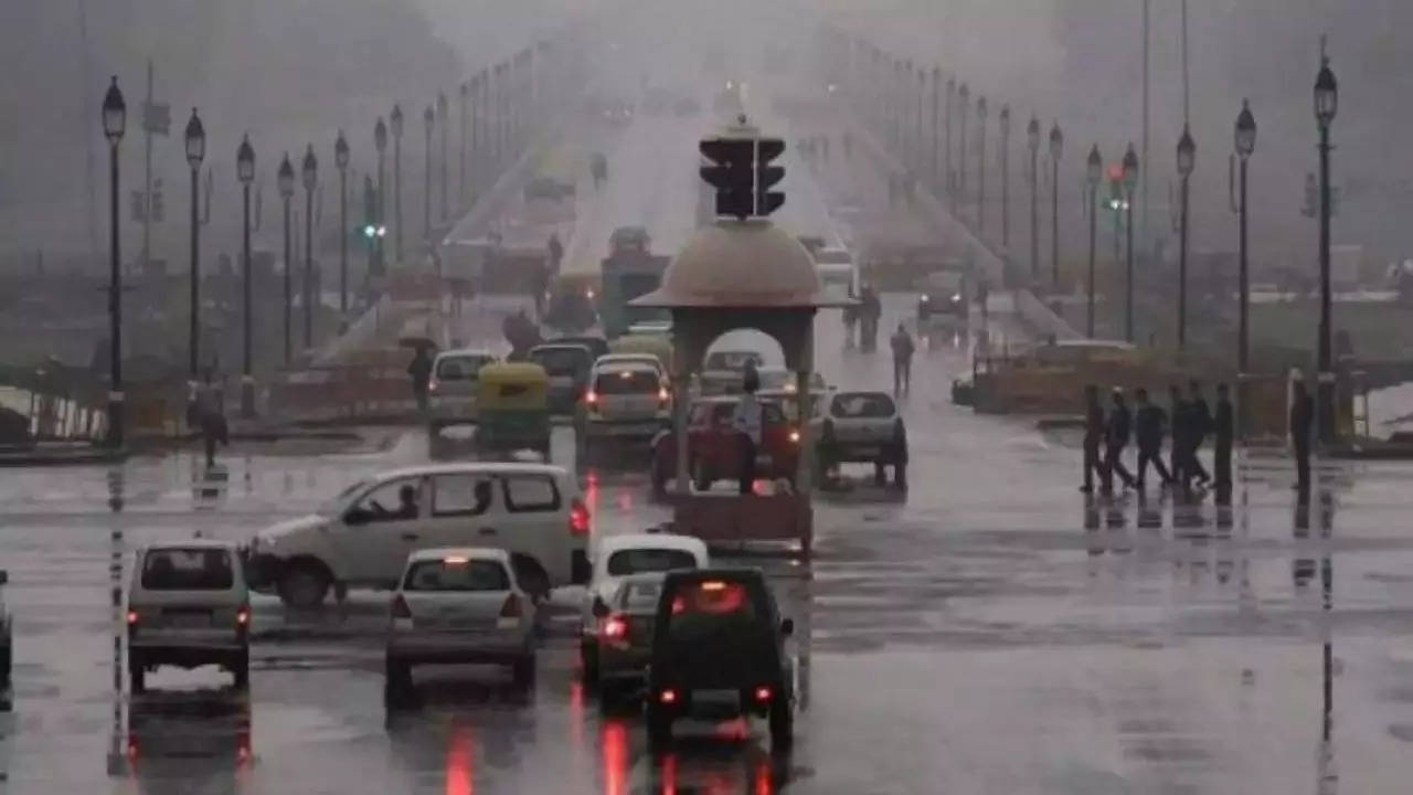 Delhi weather update: Rain causes traffic disruptions in several areas
