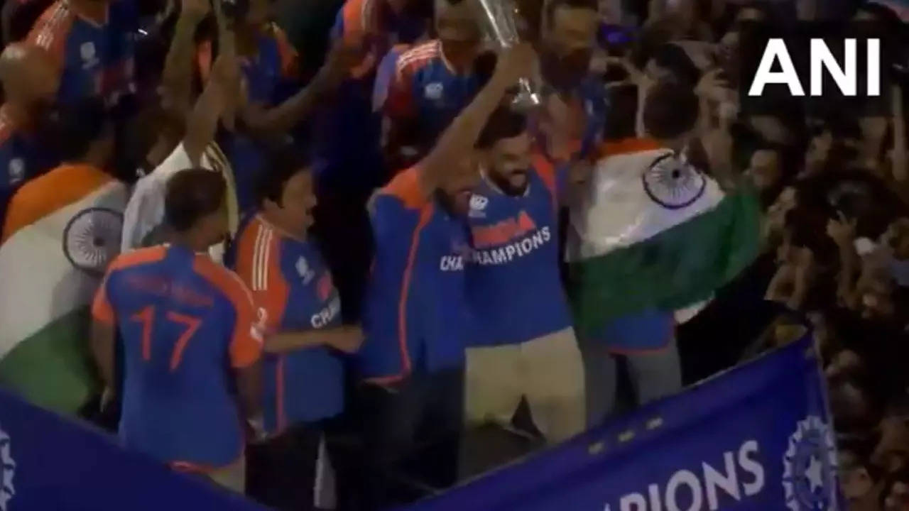 Rohit and Virat lift T20 World Cup together amid fans' cheers. Watch