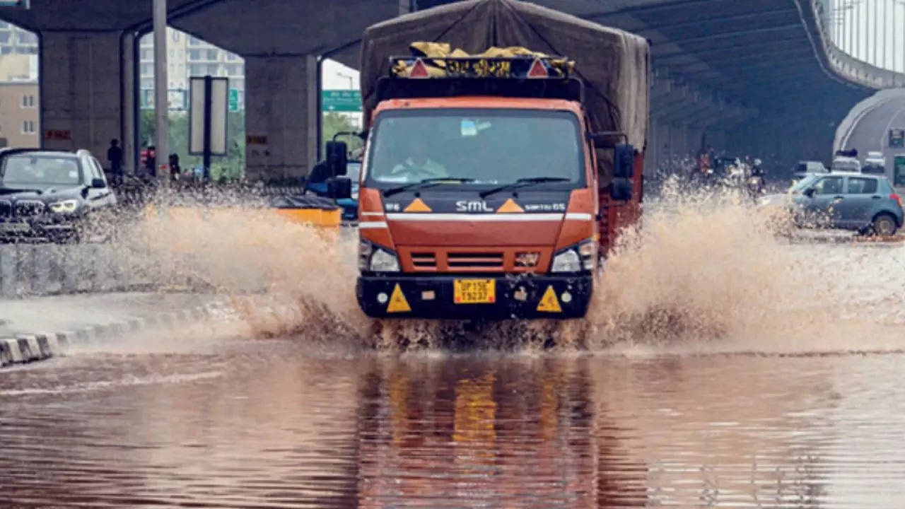 City hits brakes again as 4-hr rain causes waterlogging on key roads