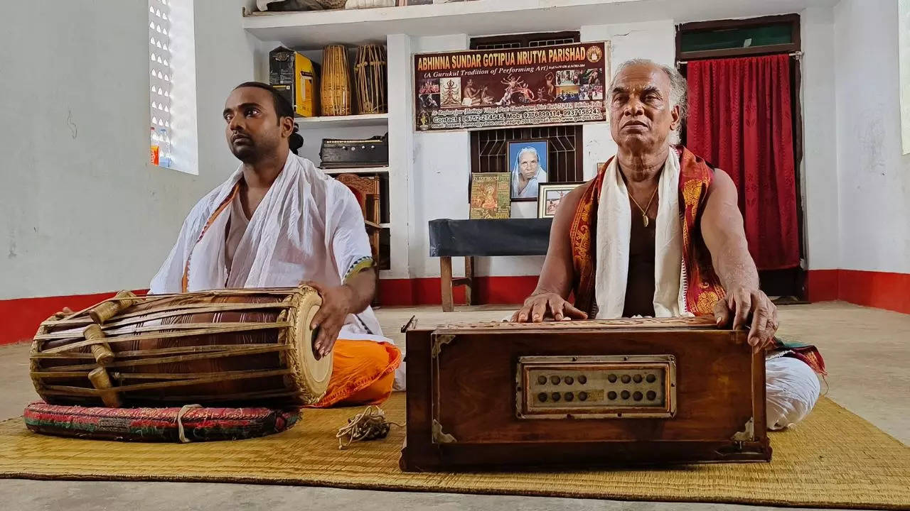 'Need a school and a hostel for the art form to flourish': Guru Laxman Moharana