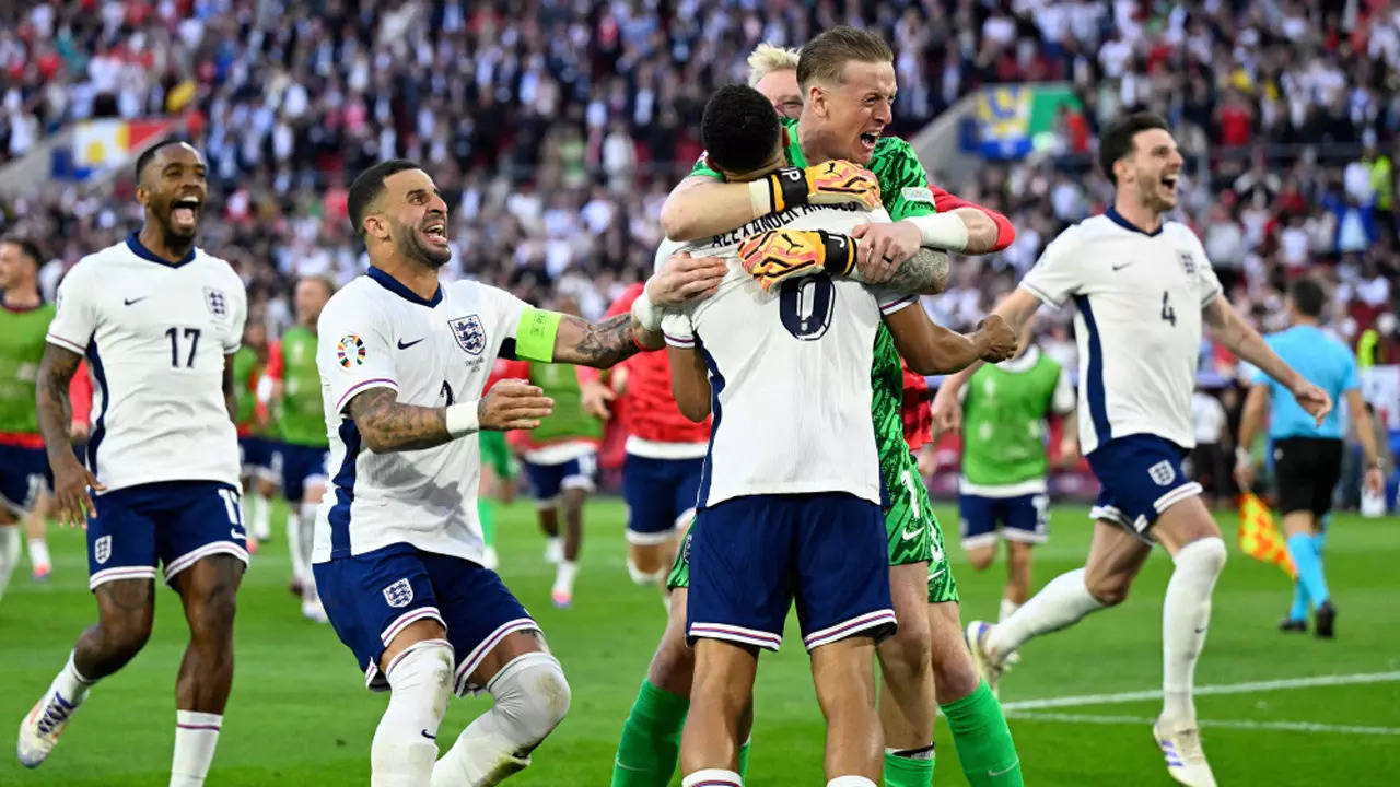Euro: England win, set up Netherlands semi-final