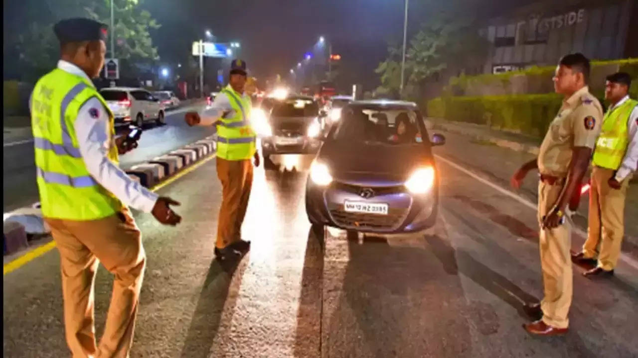 Noida traffic cops issue 12,358 challans, impound 86 vehicles over weekend