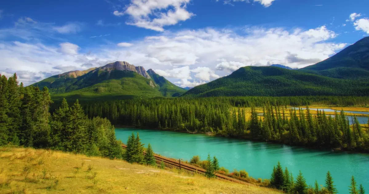 Picture-perfect places to visit in Canada | Times of India