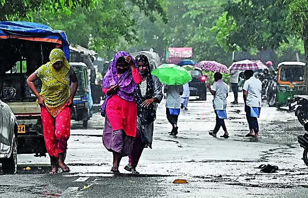 Low pressure areas over Bay of Bengal may cause heavy rain