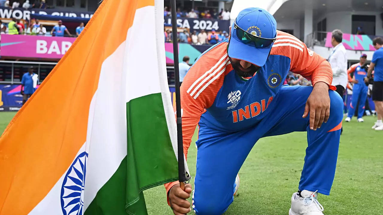 Rohit updates profile picture with tricolour flag installation moment