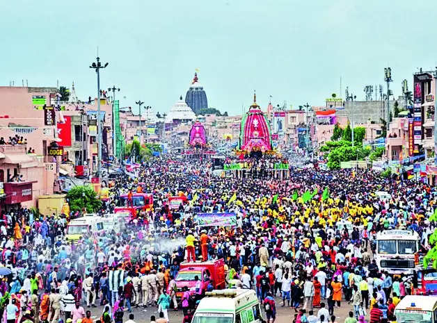 Chariots reach Gundicha temple as lakhs brave heat