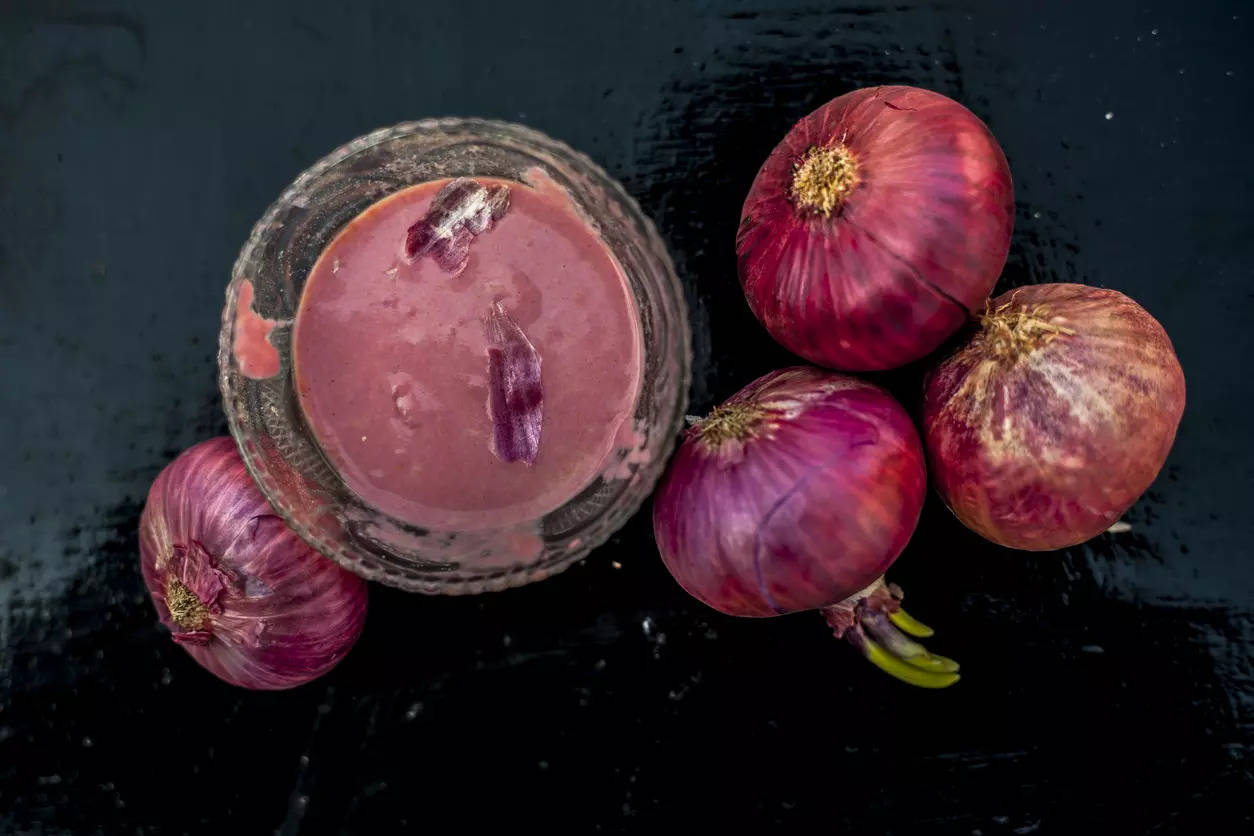 How to prepare, apply, store onion juice for hair