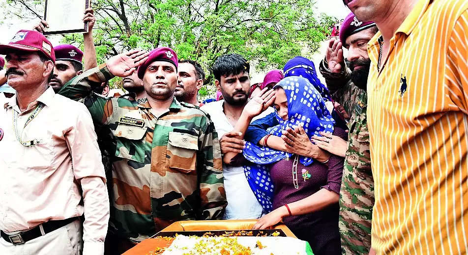 Pregnant wife's salute, thousands in tears: Final adieu to Army commando in Haryana's Jind