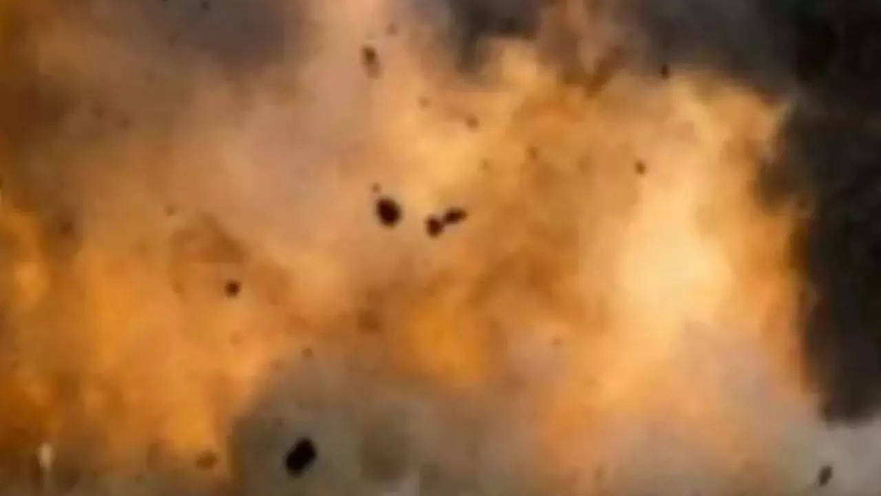 2 killed, 2 injured in firecracker factory blast in TN's Virudhunagar