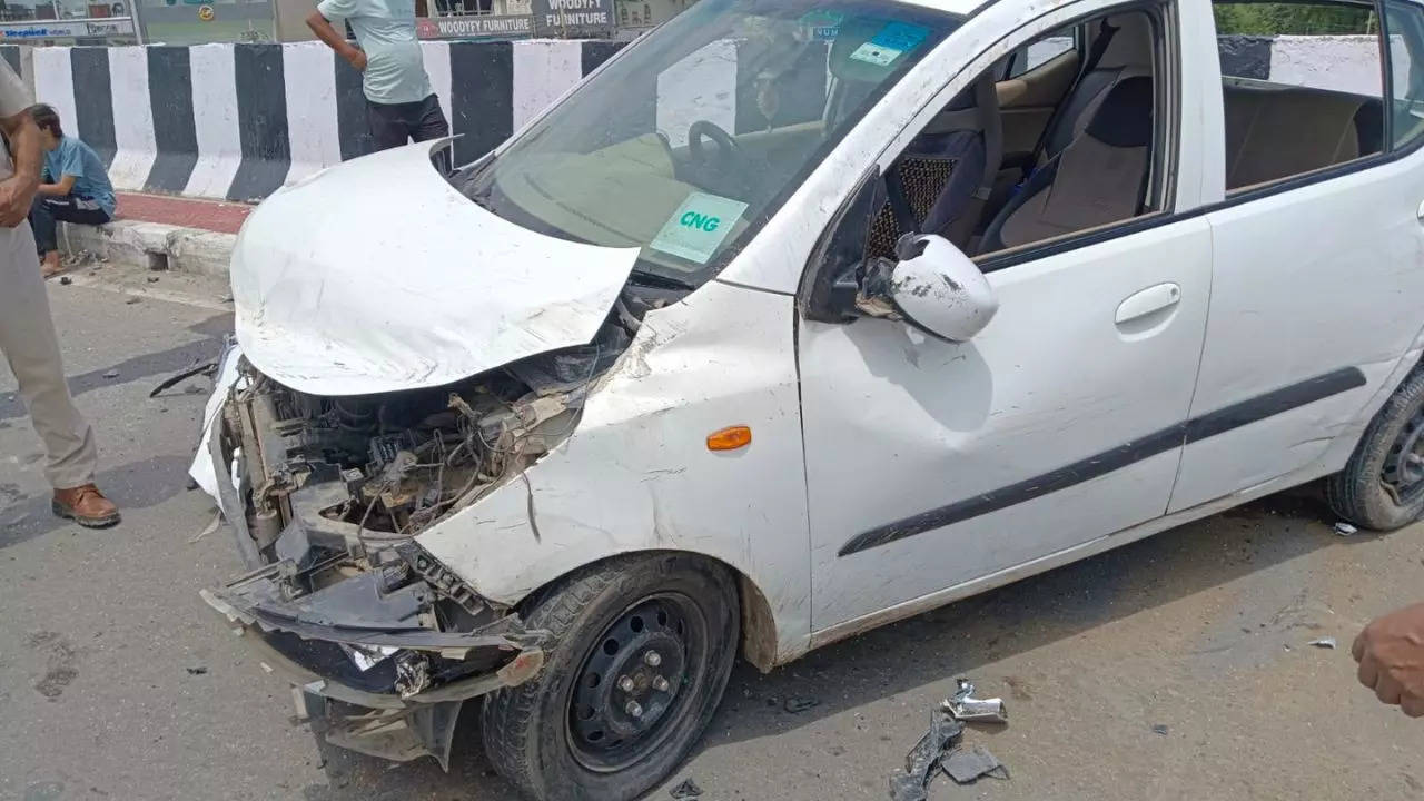 Minor boy driving car crashes into road divider in Gurgaon, dies