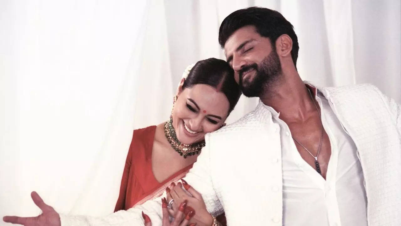 Sonakshi Sinha shares UNSEEN pictures from her wedding with Zaheer Iqbal: 'A wedding can be chaotic…But ' | Hindi Movie News Filmymeet