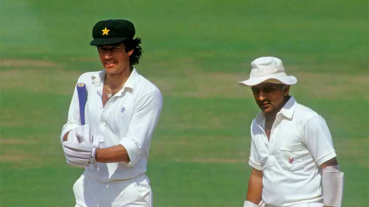 'Original batting don...': Pakistan greats wish Gavaskar