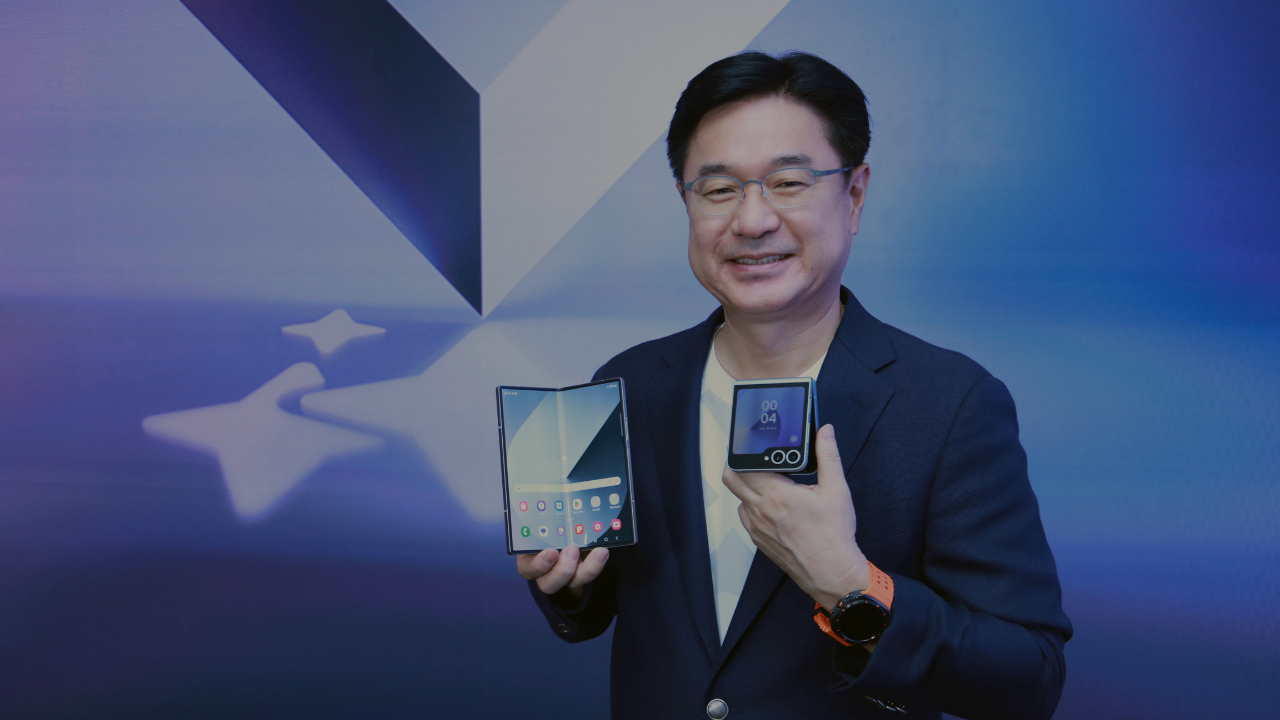 Foldable smartphones growing on higher content consumption and easier financing