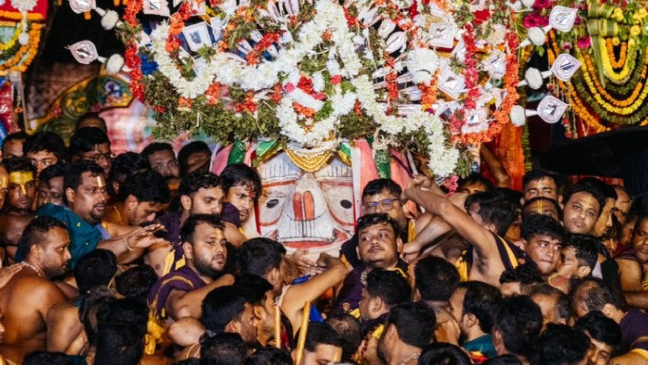 Fall of Lord Balabhadra’s idol at Puri sparks political row