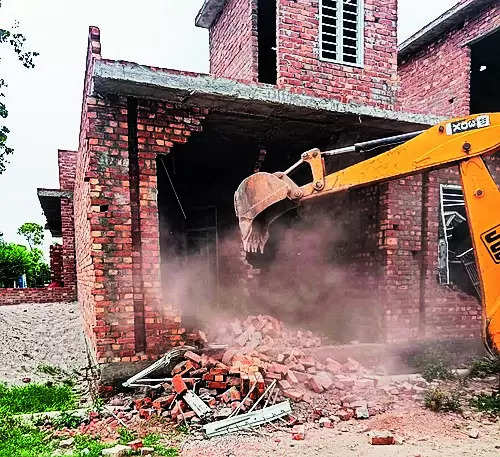 3 colonies & 10 buildings razed in demolition drive