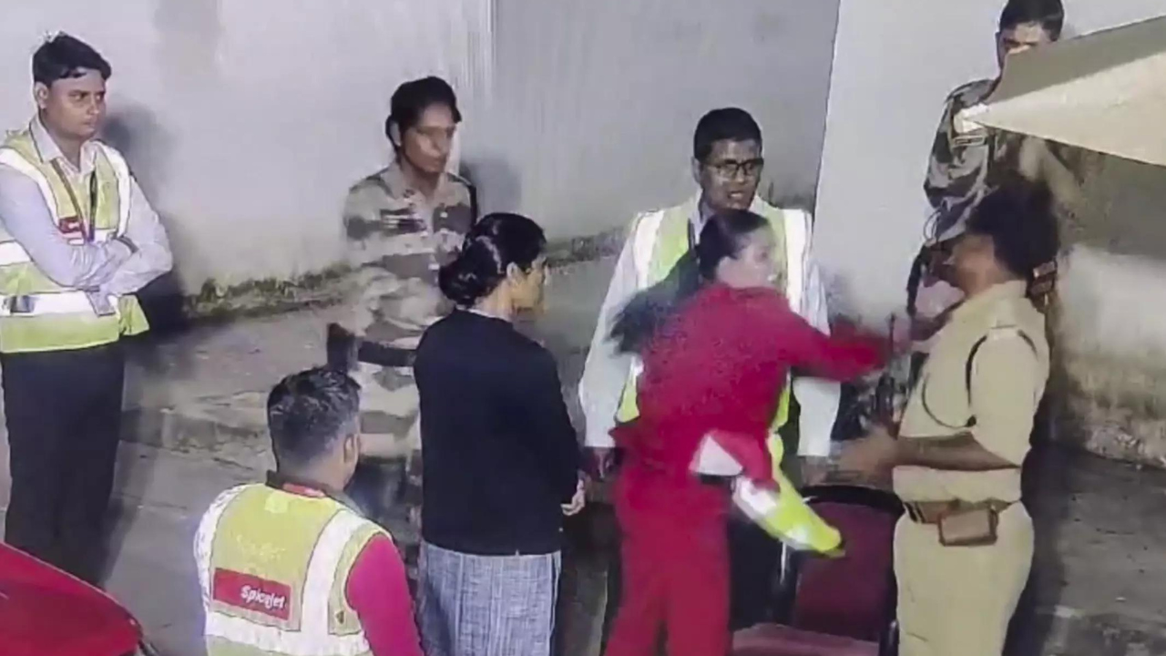 SpiceJet staff held for slapping CISF personnel; airline refutes allegations