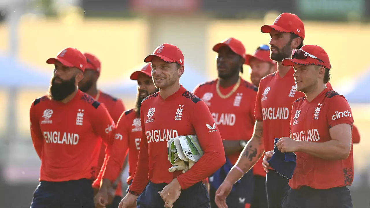 IPL helped 'moderate to average' England Test players get rich: Boycott
