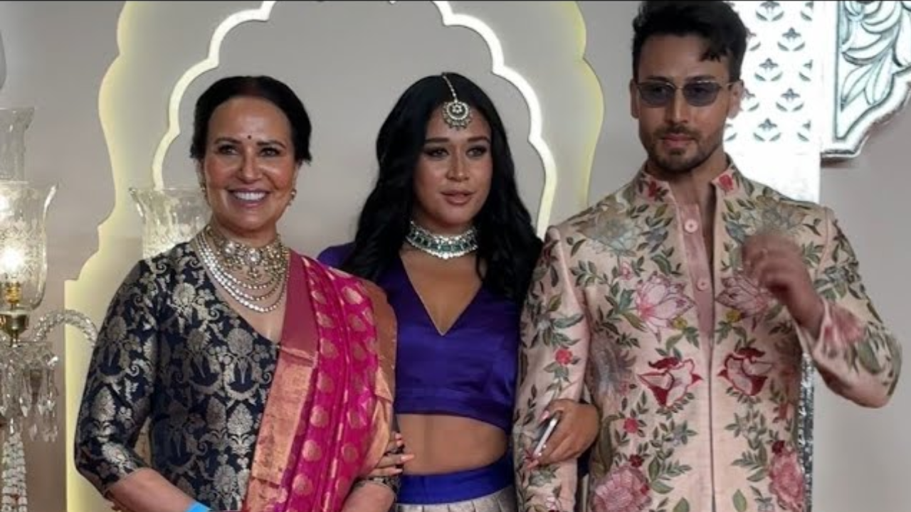 Anant Ambani-Radhika Merchant wedding: Khatron Ke Khiladi 14's Krishna Shroff dazzles in a desi lehenga with mom and brother Tiger Shroff