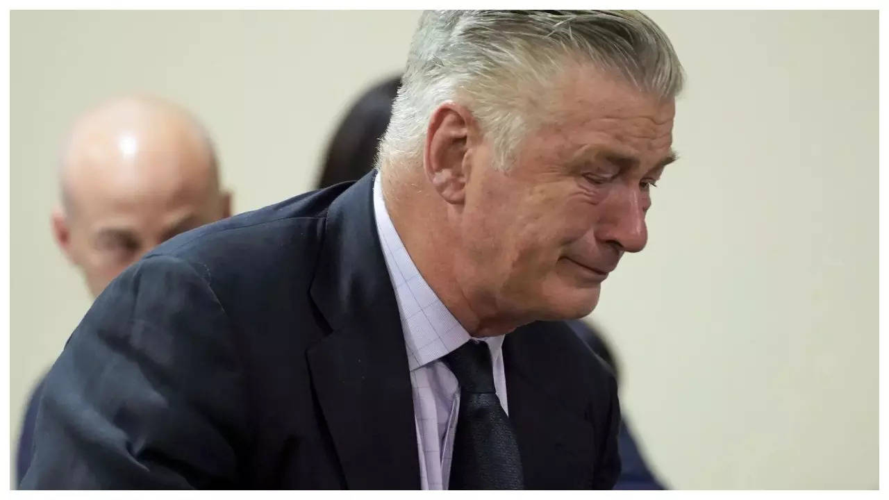 Alec Baldwin breaks down as Judge dismisses 'Rust' manslaughter case over withheld evidence - WATCH | English Movie News Filmymeet