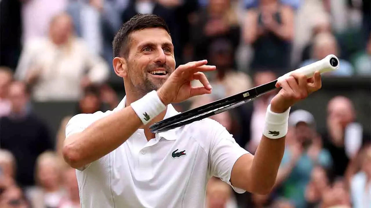 Watch: Djokovic plays an imaginary violin after reaching Wimbledon final