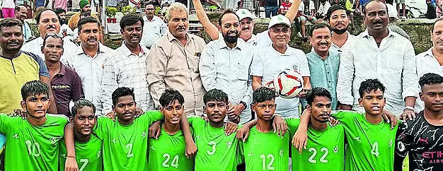 Ex-DIG organises football tourney for slum boys