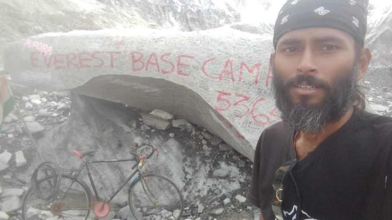 Tripura’s Bapi becomes 3rd Indian cyclist reach Everest in bicycle