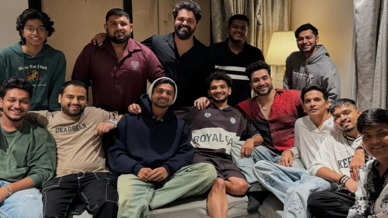 Munawar Faruqui's recent post with Prince Narula, Aly Goni, Abhishek Kumar and others showcases his strong brotherhood vibe with his boys