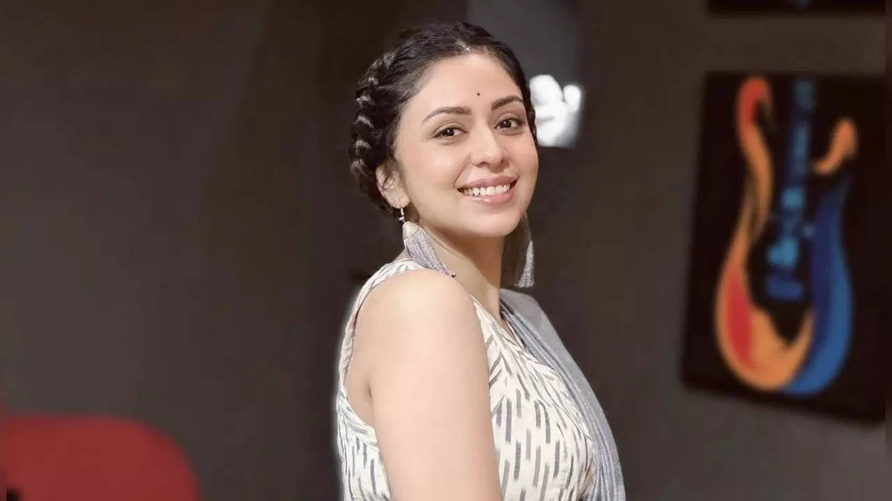 Exclusive: Actress Neha Sargam reveals shooting for her OTT show Mirzapur 3 and TV show Yashomati simultaneously; says ‘Everyone was very supportive’