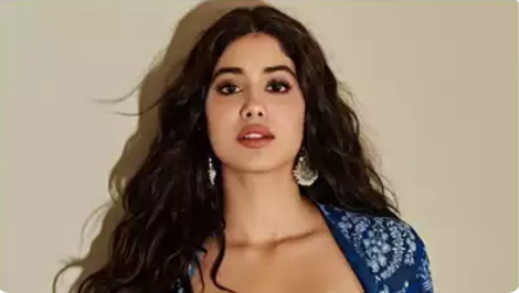 Janhvi Kapoor Food Poisoning: Janhvi Kapoor down with food poisoning, hospitalized: Boney Kapoor gives update on her health condition | Filmymeet