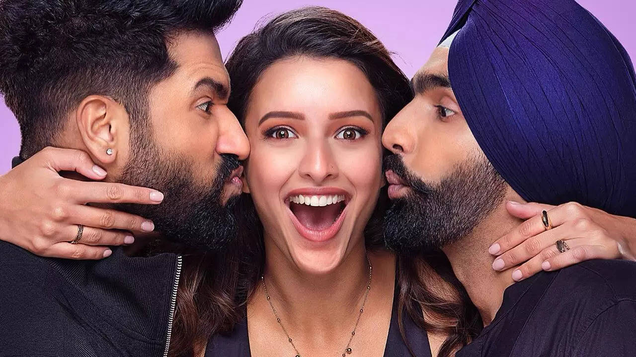 Bad Newz FIRST Review Out: Vicky Kaushal, Triptii Dimri, and Ammy Virk Film Is 'a full-on entertainer that wins you over' | Hindi Movie News Filmymeet