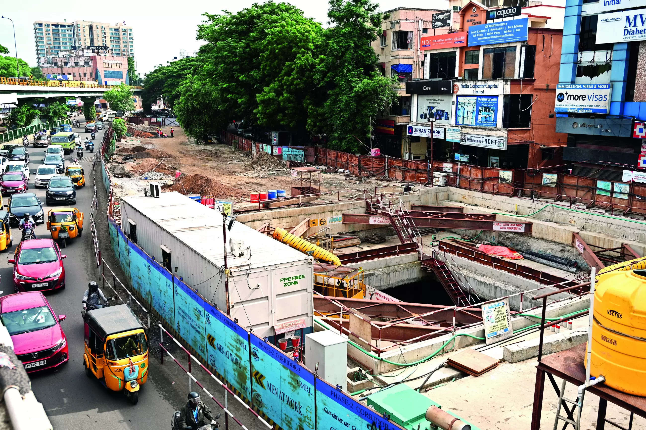 Machine hits rock, slows down tunnelling at Adyar