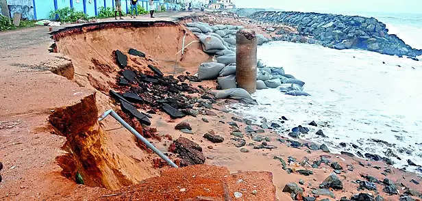 Govt requests PMSY fund to build Pozhiyoor harbour