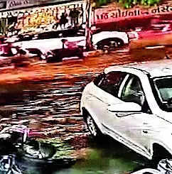 Girl falls on waterlogged city road, gets electrocuted