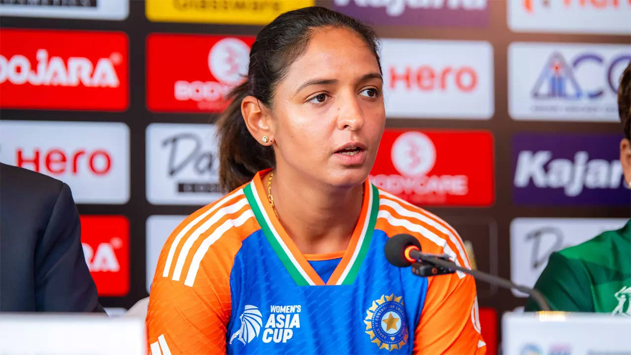 'None of my business': Harmanpreet's witty response steals the show