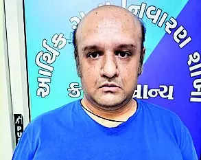 Doctor who cheated 12 others of 5 cr nabbed