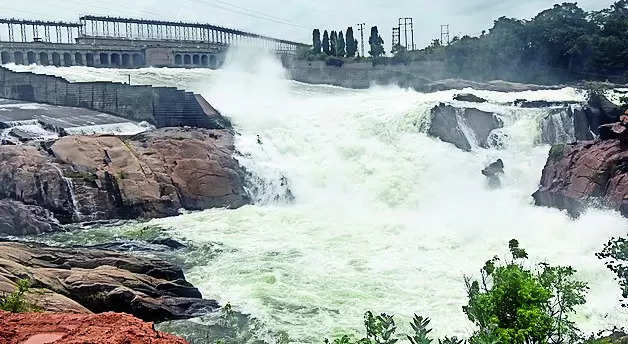 KRS water level touches 121 feet; people in low-lying areas alerted