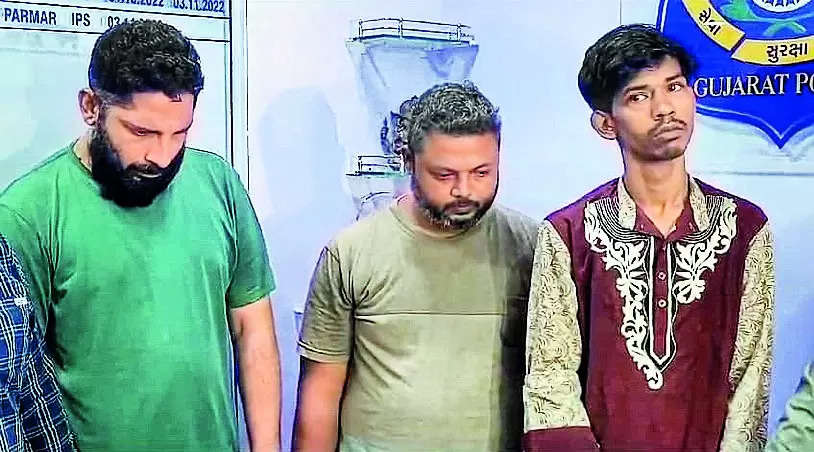 Three arrested with MD worth 12 lakh